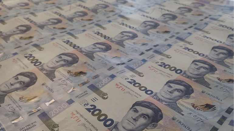 НБУ оновив шрифт на новій банкноті 2000 гривень після обговорення