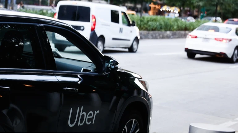 Суд у Нью-Йорку заблокував закон, що обмежував Uber і Lyft у деактивації водіїв