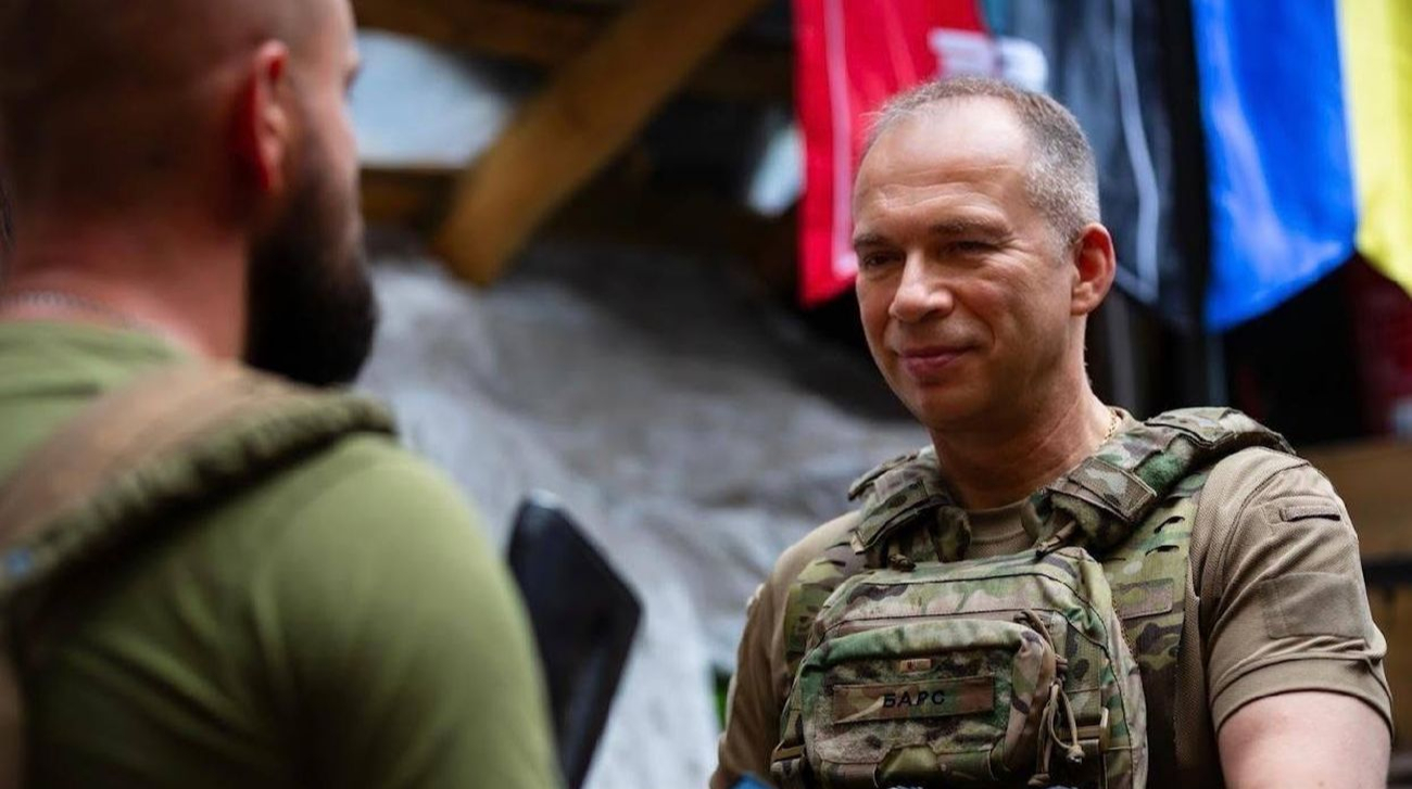 Сырский подвел итоги командования и заявил, что передает Драпатому армию в наступлении