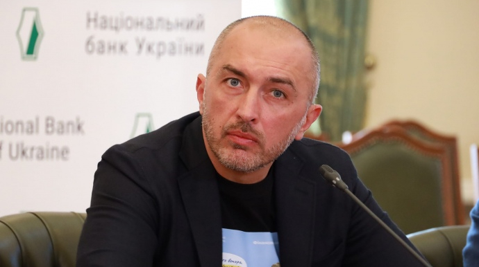 НБУ вимагає припинити повноваження голови наглядової ради «Сенс Банку» Гладишенка після нових матеріалів НАБУ