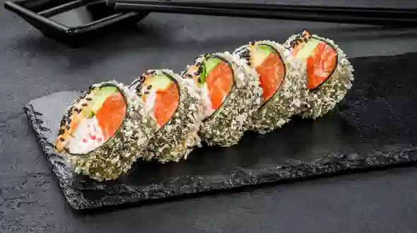Темпура рол з лососем від Sushi Master