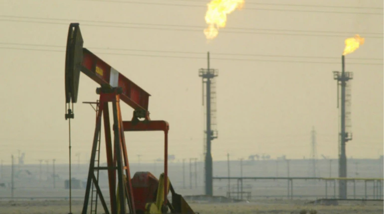 Казахстан скоротив видобуток нафти й газу після зупинки заводу в Росії