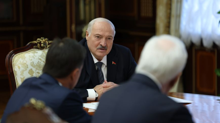 Лукашенко заявив про зустріч із представниками Зеленського в Білорусі