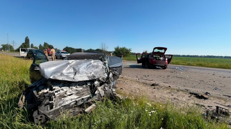 На Київщині після небезпечного обгону в ДТП загинули п’ятеро людей, ще двоє травмовані