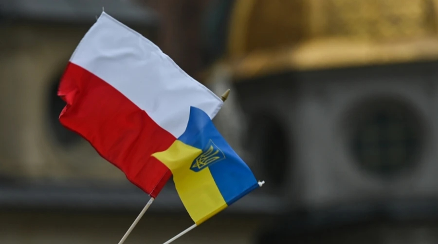 У МЗС заявили, що працюють над зниженням напруги у відносинах із Польщею