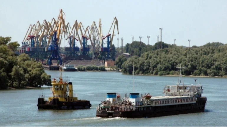 У порту Ізмаїл розпочали роботи з відновлення глибин біля причалів