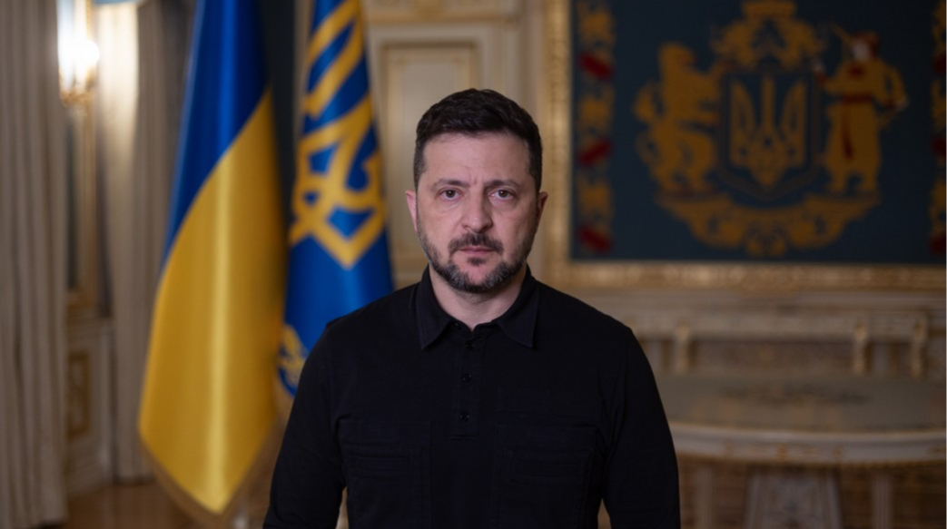 Зеленский заявил, что Украина будет отвечать на удары России так, чтобы ослаблять ее способность вести войну