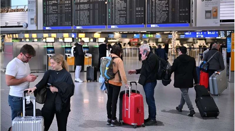 Авіакомпанії Європи попередили про ризики для літнього сезону через біометричний контроль на кордоні