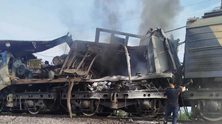 На Дніпропетровщині російський дрон пошкодив локомотив вантажного поїзда