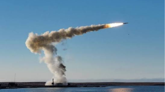 Воздушные силы сообщили о массированной атаке России на Украину: зафиксированы попадания ракет и дронов