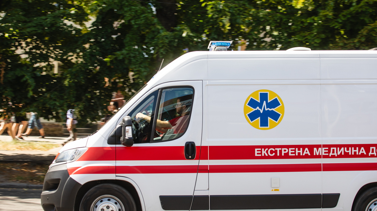 У Херсоні двоє людей зазнали поранень після нічної та ранкової атак