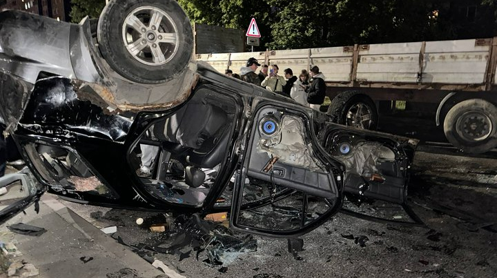 Во Львове во время мобилизационных мероприятий повредили автомобиль ТЦК