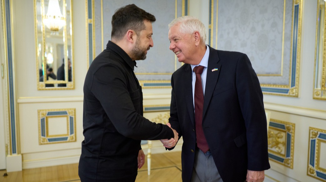 Зеленський обговорив із Ліндсі Гремом потреби України в ППО та санкції проти Росії
