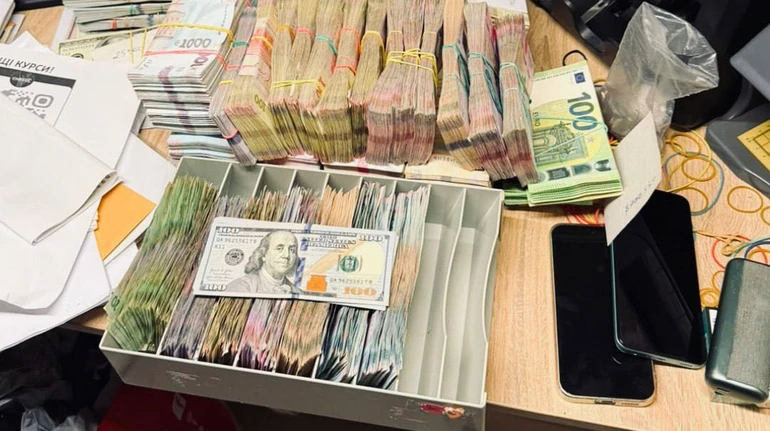 БЕБ викрило масштабний конвертаційний центр в агросфері