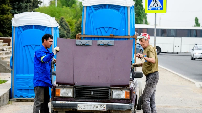 У Росії через проблеми з якістю бензину та постачанням мастил виник дефіцит автомобільної оливи