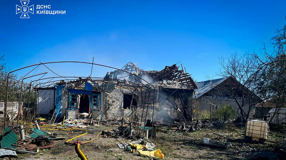 В Киевской области за сутки повреждены 32 объекта, пострадали три человека — ОВА