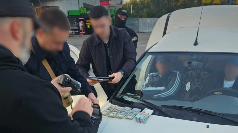 НАБУ і САП викрили схему хабарів у податковій службі Тернопільщини