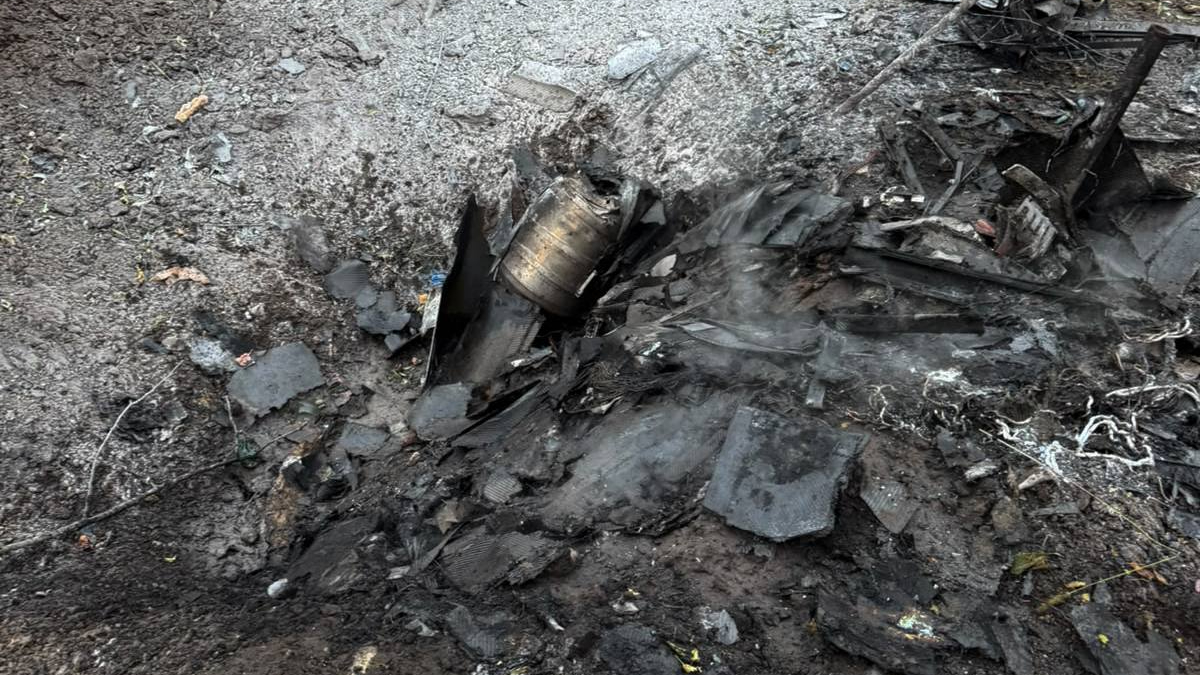 У Києві безпілотник пошкодив приватний будинок: постраждала одна людина