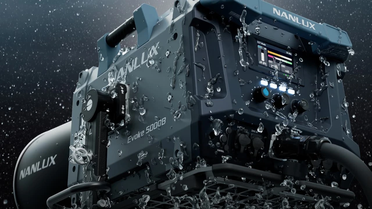 Вологозахищений моноблок Nanlux Evoke 5000B з рейтингом IP66 під проливним дощем